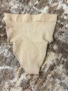 NWOT SKIMS Beige High-Waist Thong Shapewear